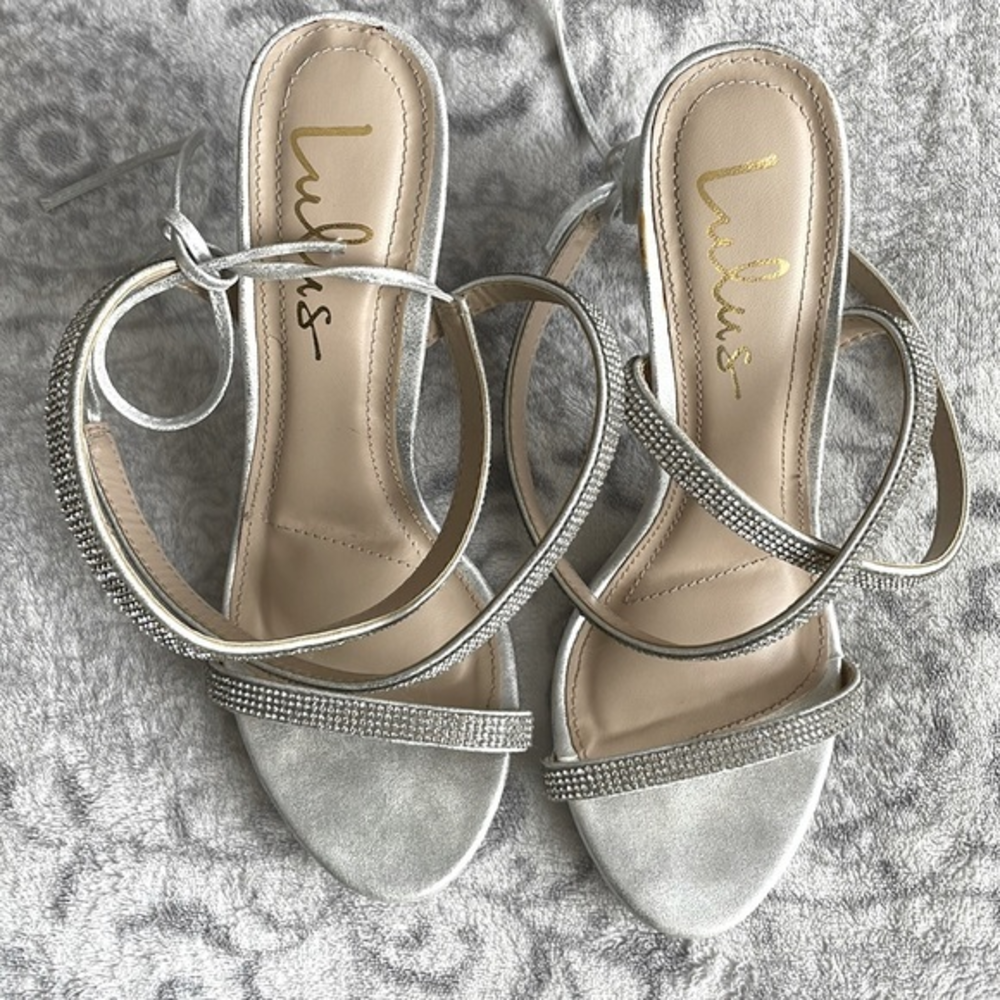 Silver‎ lulus strappy sandals 7